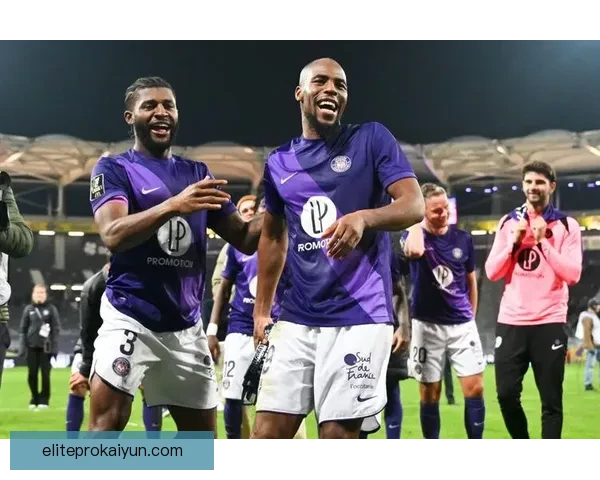 图卢兹联赛排名更新，球队表现引发热议，未来赛季展望备受关注。